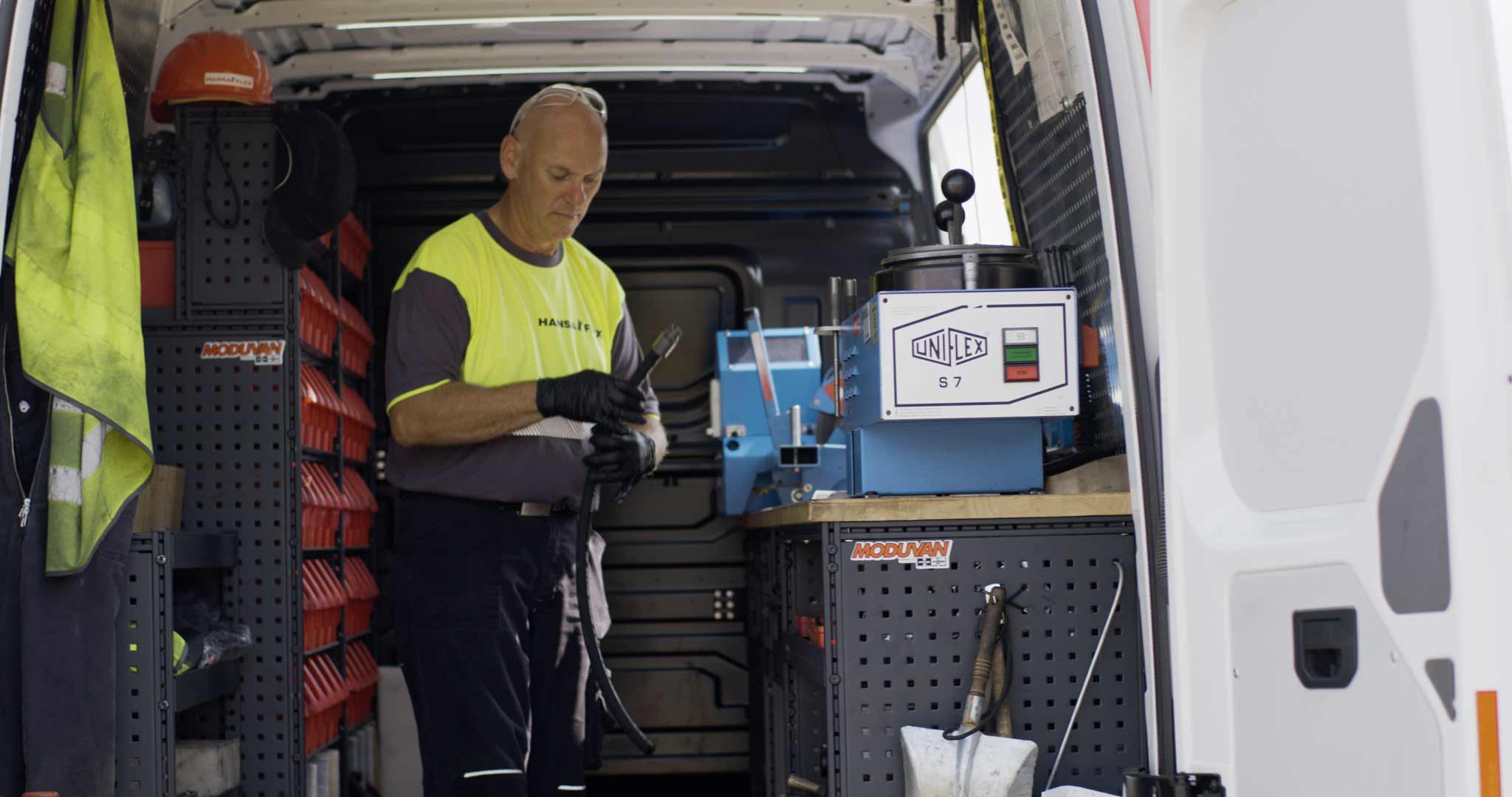 Inverter is replaced with compact battery system in VW Crafter van